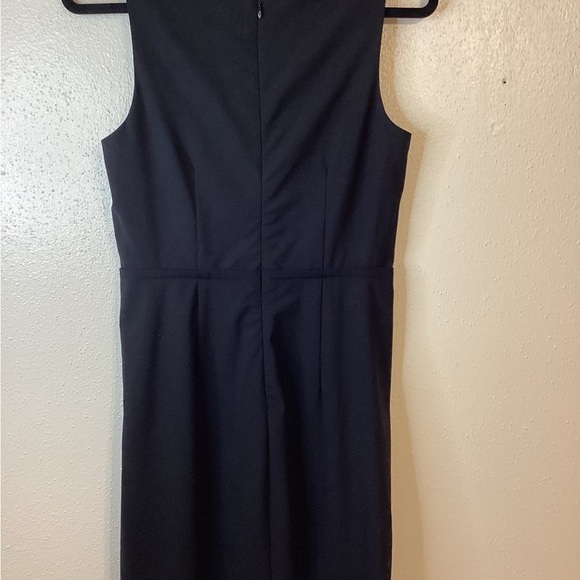 Theysken’s  Theory Black Business Dress96%Wool - Picture 4 of 9